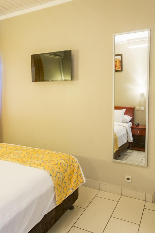 Hotel La Falaise Bonanjo 杜阿拉 外观 照片