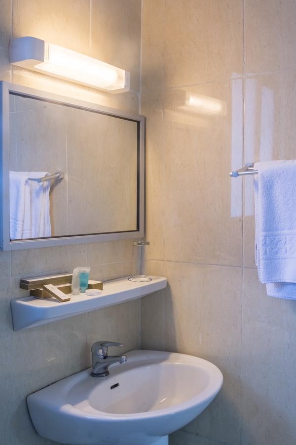 Hotel La Falaise Bonanjo 杜阿拉 外观 照片
