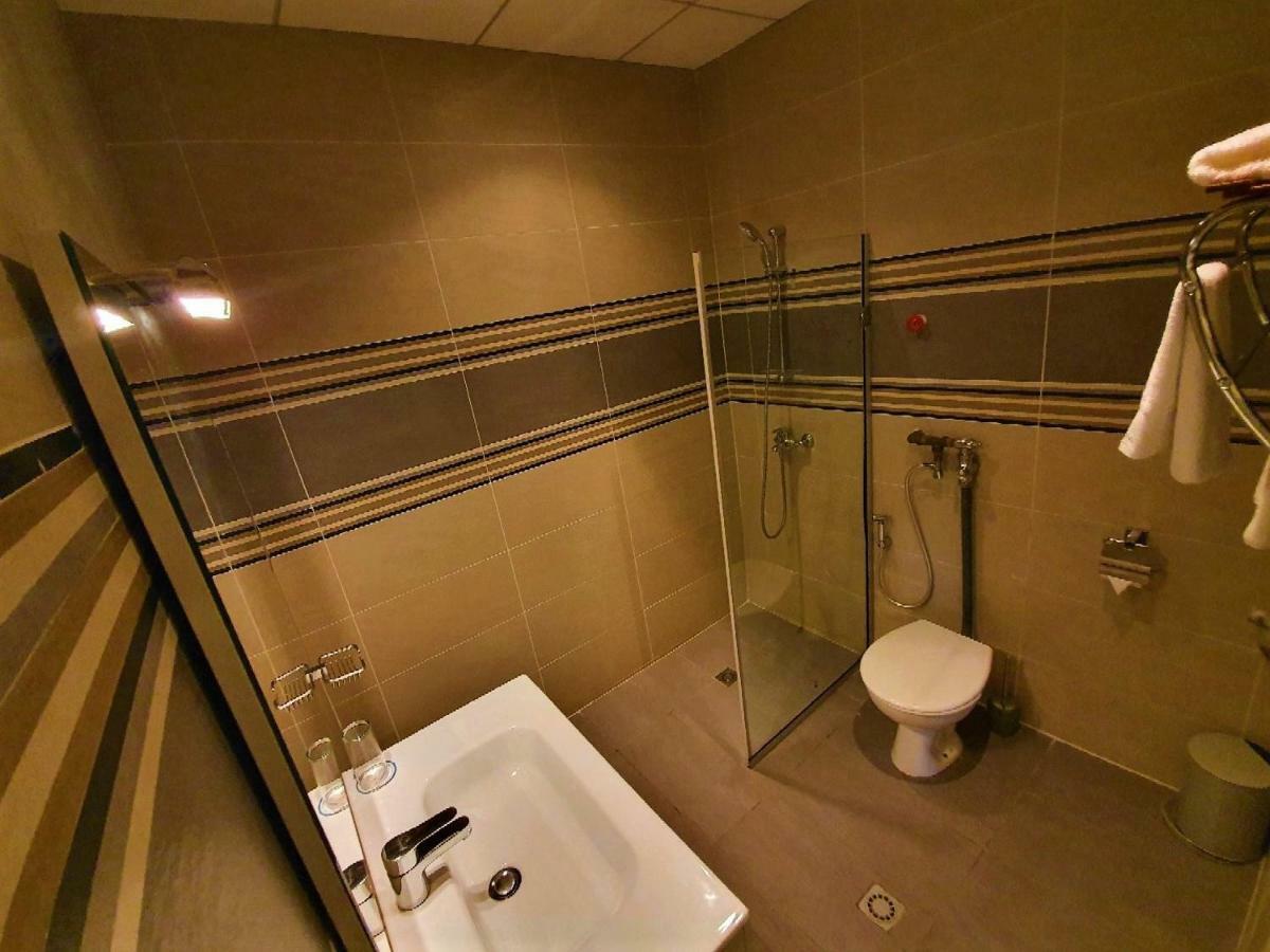 Hotel La Falaise Bonanjo 杜阿拉 外观 照片